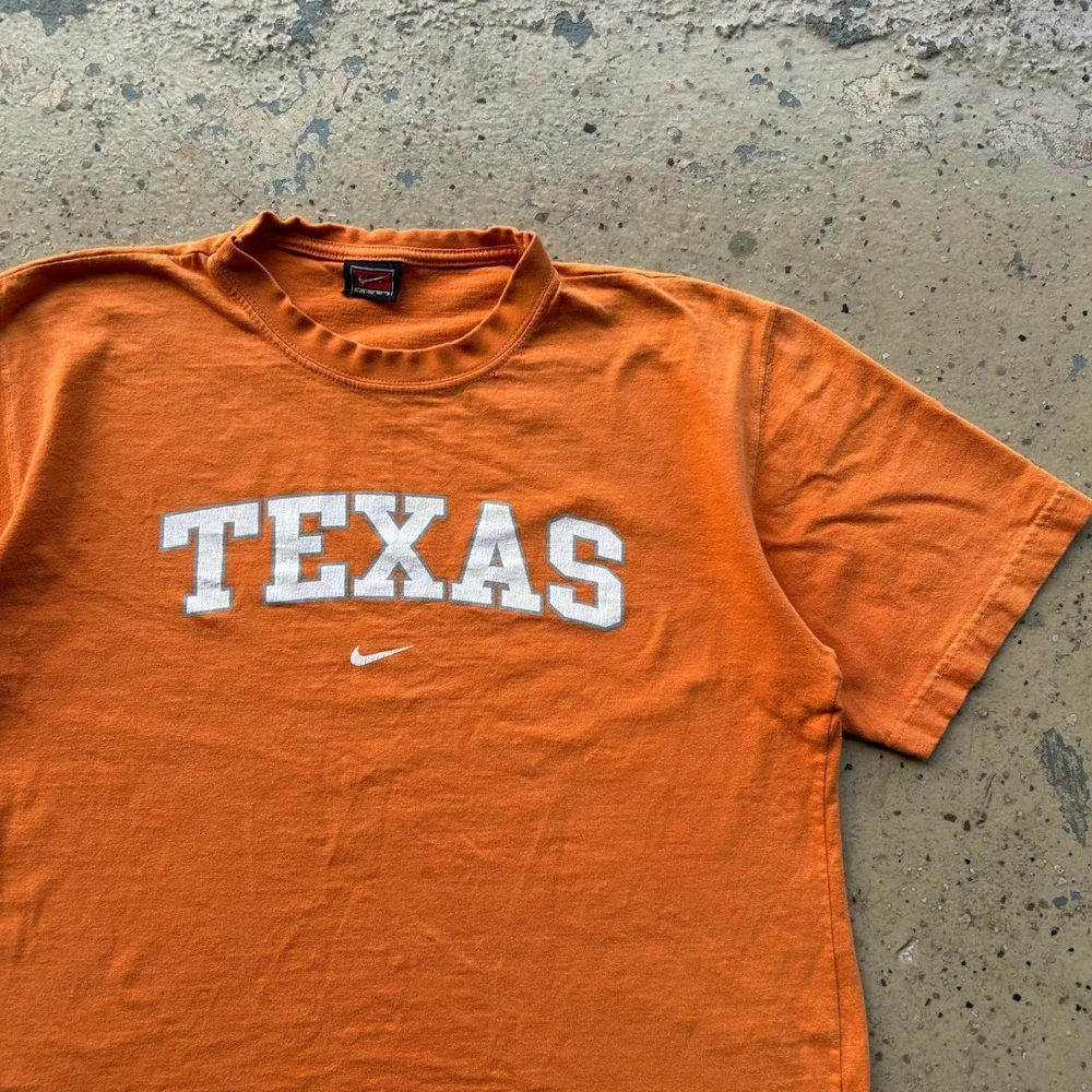 Vintage Nike Team Texas Longhorns T-Shirt Mens Small Burnt Orange NCAA Graphic